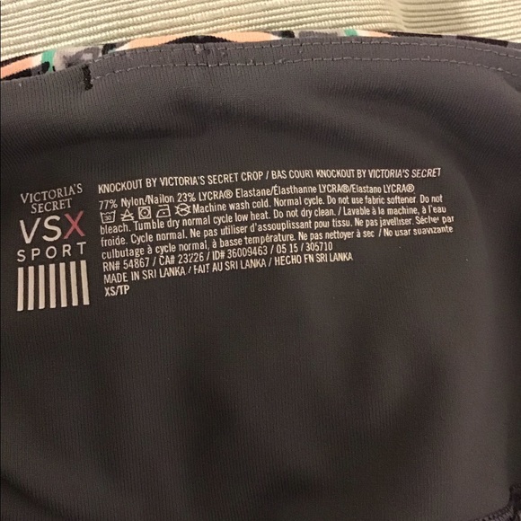 Victoria Secret VSX Sport capri Leggings - Picture 3 of 6